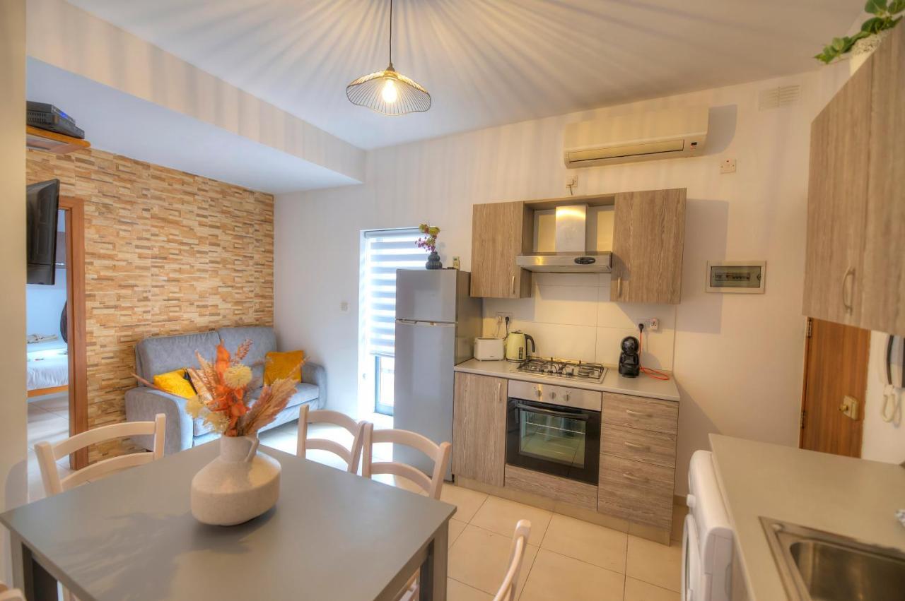 2Bedroom With Large Terrace In Paceville Jpor1-1 سانت جوليان المظهر الخارجي الصورة