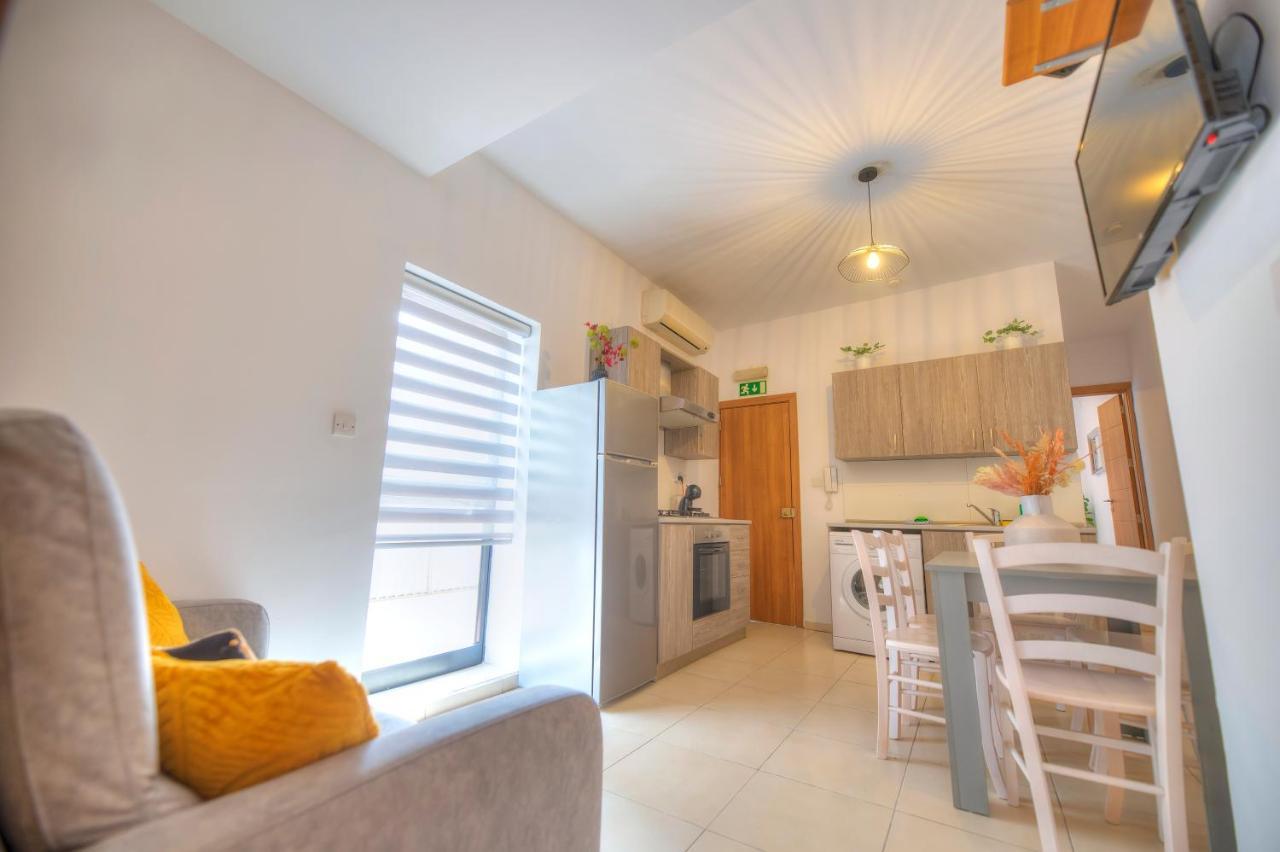 2Bedroom With Large Terrace In Paceville Jpor1-1 سانت جوليان المظهر الخارجي الصورة